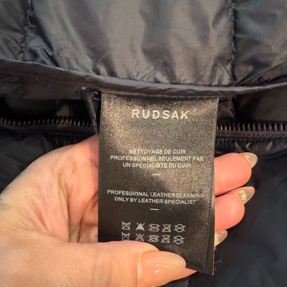 Men’s RUDSAK Black Quilted Puffer Jacket - Picture 10 of 11